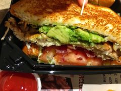 -The Habit Burger Grill 哈比特汉堡(复兴soho店)