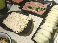 -十三幺山野火锅(市府路店)