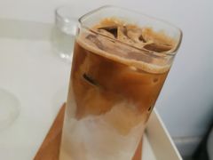 牪拿铁-YECLIP COFFEE黄色回形针咖啡