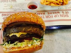 -The Habit Burger Grill 哈比特汉堡(爱琴海店)