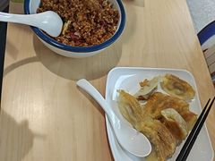 -肥叔锅贴(上沙路店)