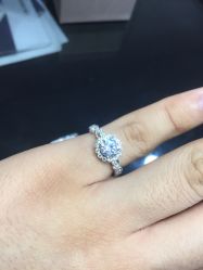 -威德钻石-克拉钻大本营(南京东路店)