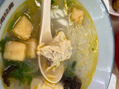 -小杨生煎(金山百联购物中心3楼店)