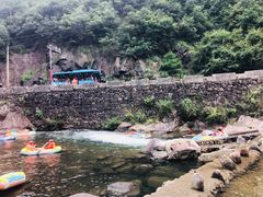 -安吉龙王山峡谷漂流