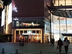 -星巴克臻选(上海合生汇1F店)