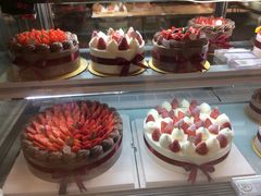 -花花卷卷·鲜食蛋糕(静安久光百货店)
