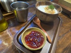 -银米·云南传统过桥米线(双廊黑金冠店)