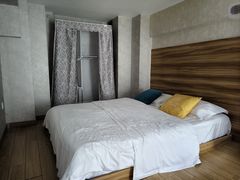 -乐嗨公寓(苏州火车站店)