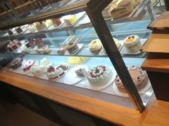 -焙丽拾光(麦凯乐直营店)