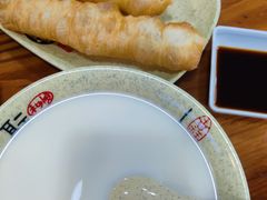 -禾诗夜市大饼油条(松江店)