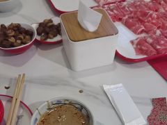-毛辣果·贵州红酸汤牛肉火锅(西单店)