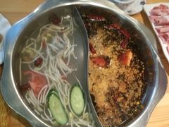 -何氏串串香火锅(翠亨店)