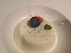 -MONICH牛排融合餐厅(和义大道购物中心店)