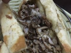肥肠鞋底火烧-宝光熏肉鞋底火烧(新街口店)