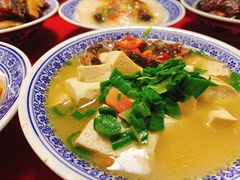 -蓝田九大碗民俗食府(蓝田店)