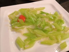 脆耳西芹炒双玉-粗茶淡饭(渔港路店)