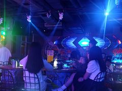 -UP嘻哈酒吧(粉巢店)