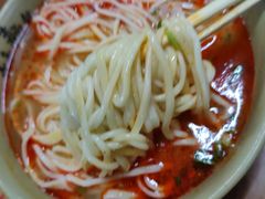 -亮亮面馆(经六路店)