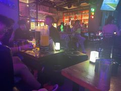 -UP嘻哈酒吧(粉巢店)