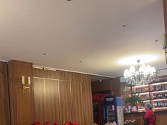 -鹏城人家海鲜酒家·23年老字号(较场尾店)