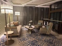 -浅深(世茂滨江精品店)