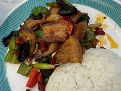 尖椒回锅肉饭-明园茶餐厅(沙头角店)