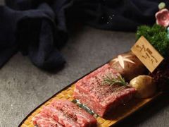 -炼火烤肉店