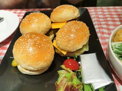 -鲨鱼美式餐厅酒吧Sharky