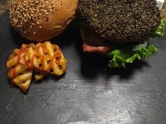 -HIGH FIVE哈福手工汉堡(桂林路店)