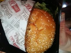 -The Habit Burger Grill 哈比特汉堡(爱琴海店)