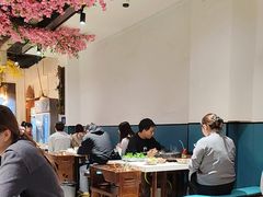 -贵府酸汤牛肉火锅·贵州老字号(飞山街店)