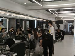 -厘里·salon