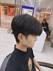 -尤司男士国潮理发馆