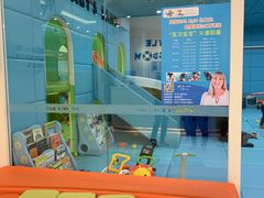 -小小王国亲子游泳俱乐部(锦辉中心)