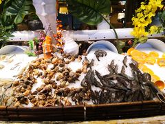 -领鲜活海鲜榴莲自助火锅(东门店)