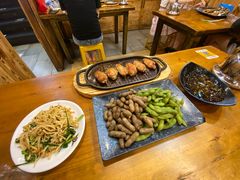 -老东镇啤酒屋海鲜加工·蒸汽海鲜·海鲜烧烤(台东店)