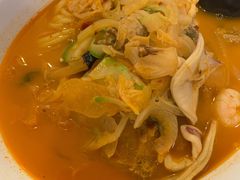 辣海鲜面-桃园中华料理炸酱面(燕儿岛路店)