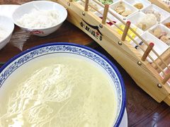-香麒园·过桥米线·南湖雅宴