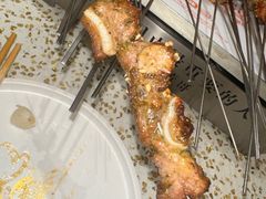 -小董哥烤串·爆汁大油边(故宫店)