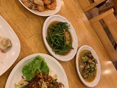 -J Daeng Seafood