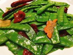 荷兰豆炒香肠-粗茶淡饭·隐庐私厨(东亭店)