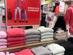 店内环境-优衣库(上海正大广场店)