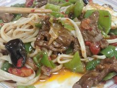 -歹歹的加个面过油肉拌面