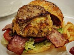 蓝纹干熟牛肉芝士汉堡-摩根扒房(桐梓林店)