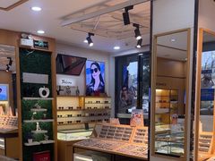 -光明眼镜·蔡司授权(徐泾店)