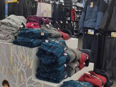 -迪卡侬(西华店)