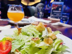 凯撒色拉-Ambra Haus琥珀屋精酿餐厅(宝山店)