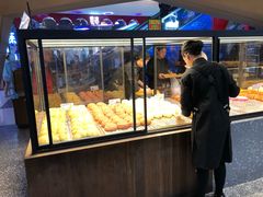 面包甜点陈列柜-LELECHA乐乐茶(上海五角场万达广场店)