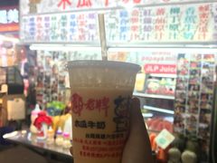 -六合夜市