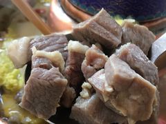 -毛辣果·贵州红酸汤牛肉火锅(西单店)